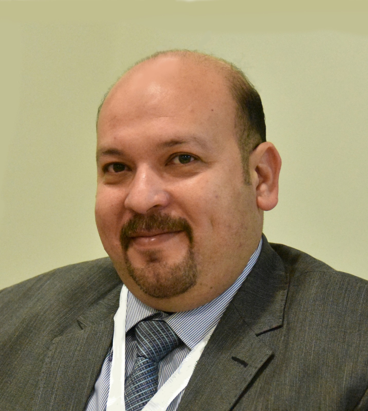 وكيل الكلية للدراسات العليا والبحوث